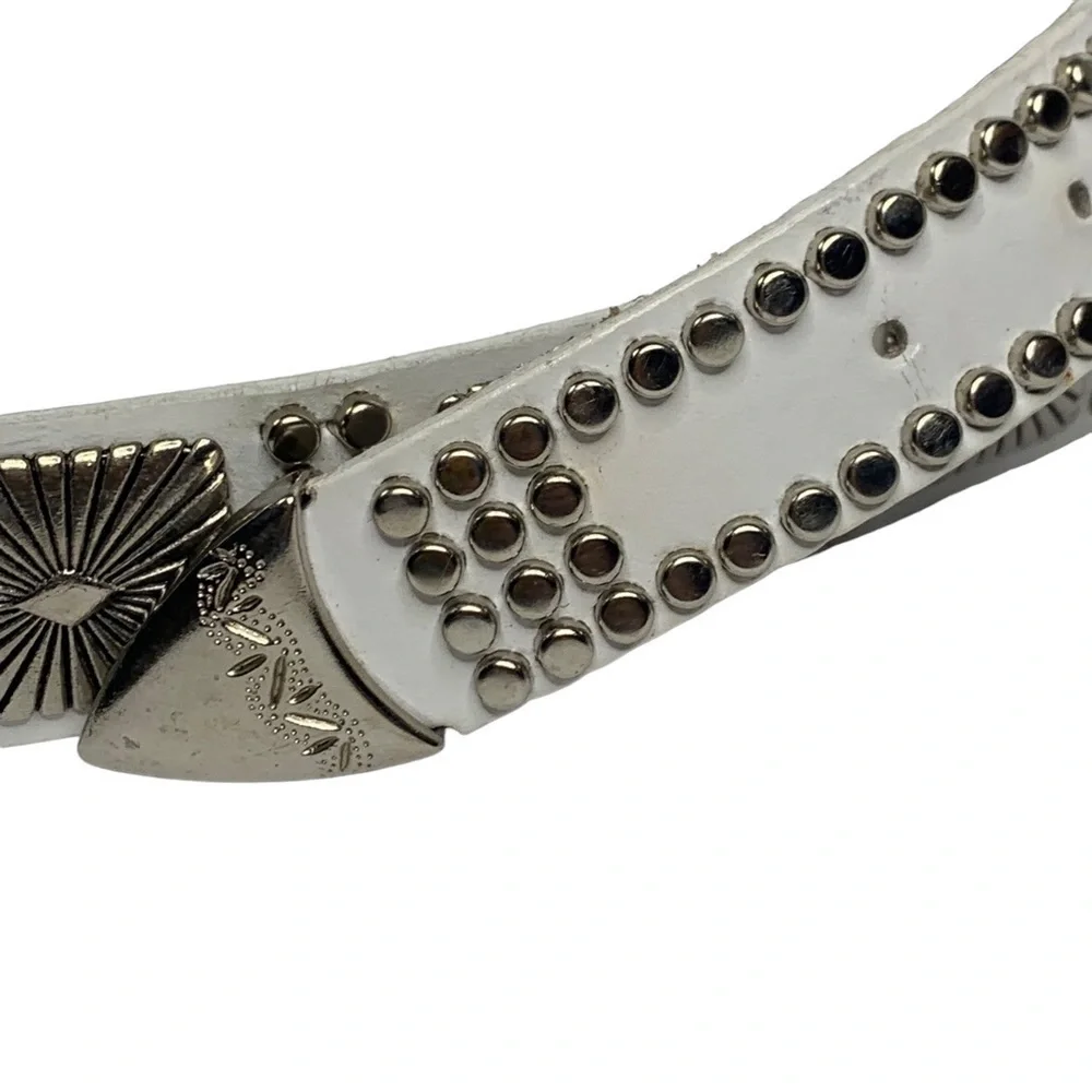 White Leather Western Highly Decorated 206 Silver Rivets 11 Square Accents Belt